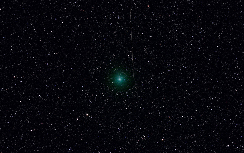 Photograph of Comet 103p Hartley 2